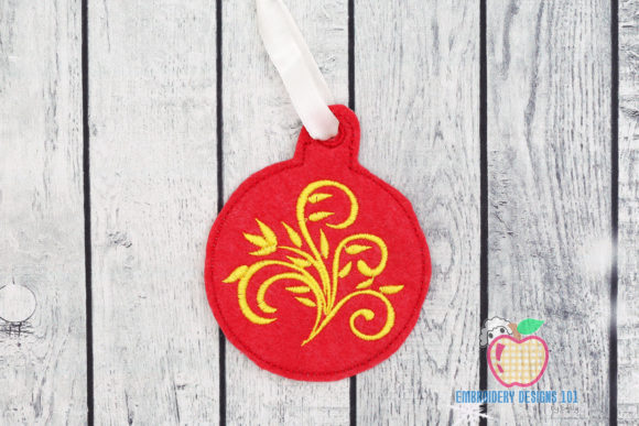Review: Christmas Ball ITH Ornament for Holiday Sales