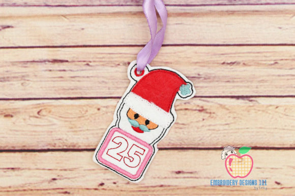 Review: Christmas Calendar with Santa Claus Ornament Design